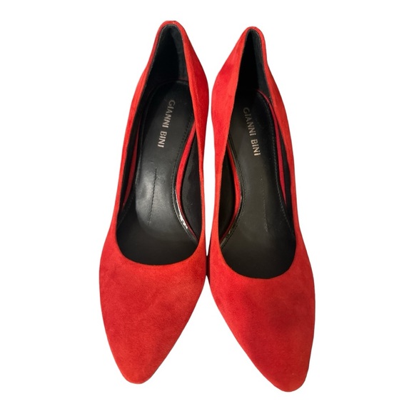 SOLD NWOT Gianni Bini Red Suede Heels Women’s Size 7.5M - Picture 2 of 4